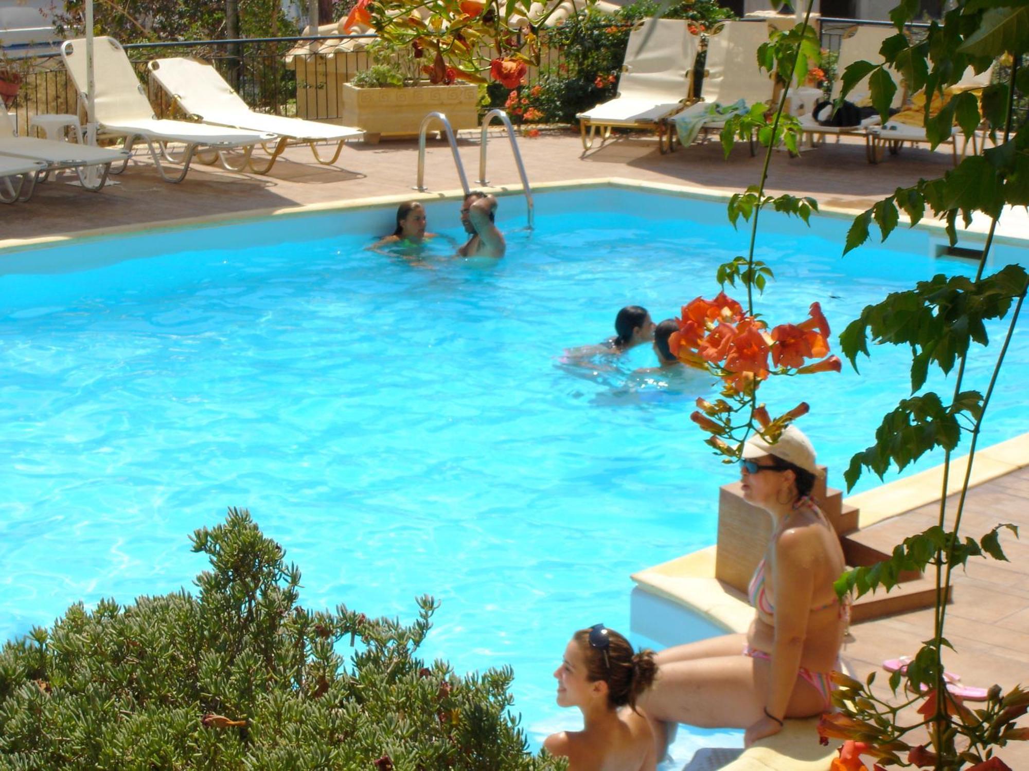 Hotel Afea Agia Marina  外观 照片