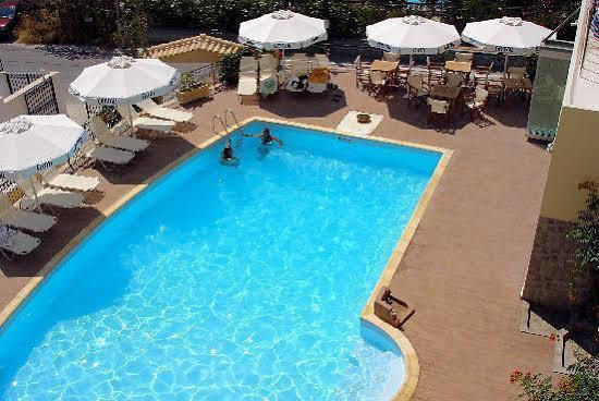 Hotel Afea Agia Marina  外观 照片